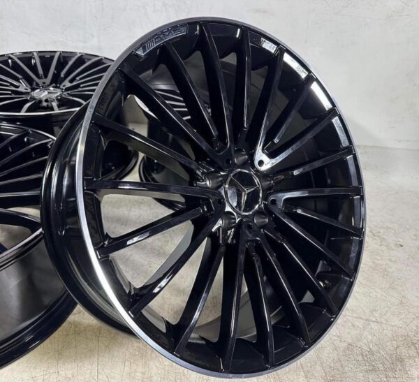 Mercedes Benz AMG  5/112 66.6 36/43.5